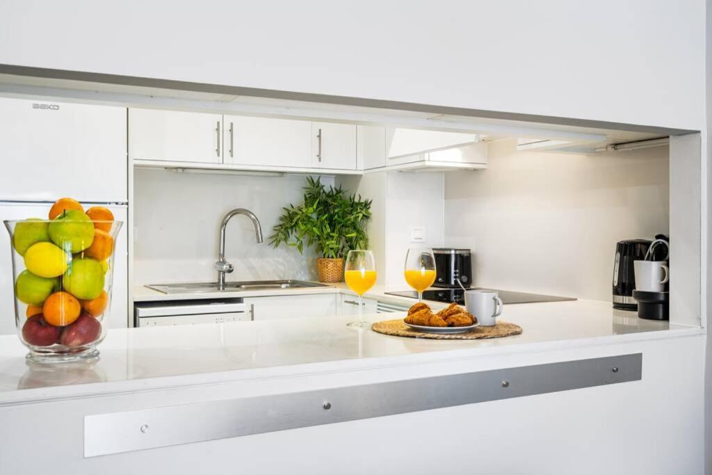 Lodging Apartments Monumumental Free Parking Barcelona Ngoại thất bức ảnh