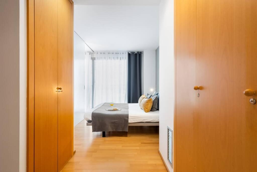 Lodging Apartments Monumumental Free Parking Barcelona Ngoại thất bức ảnh